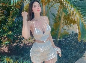 mc phương thảo sex Hoàng Nhân Chi Linh khoe thân hình cực chất